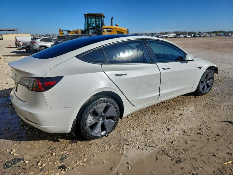 Фото 3 - TESLA MODEL 3