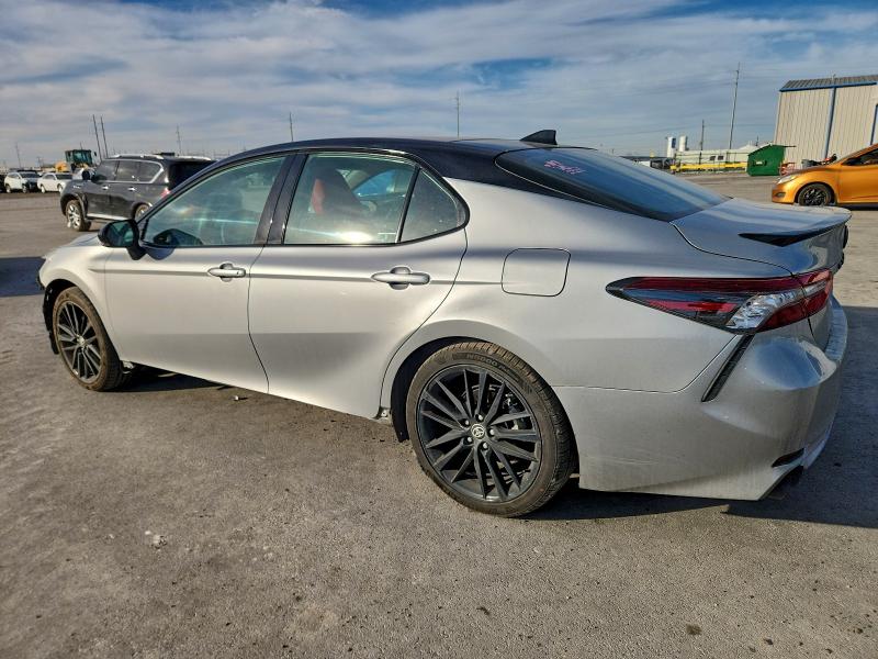 Фото 2 - TOYOTA CAMRY