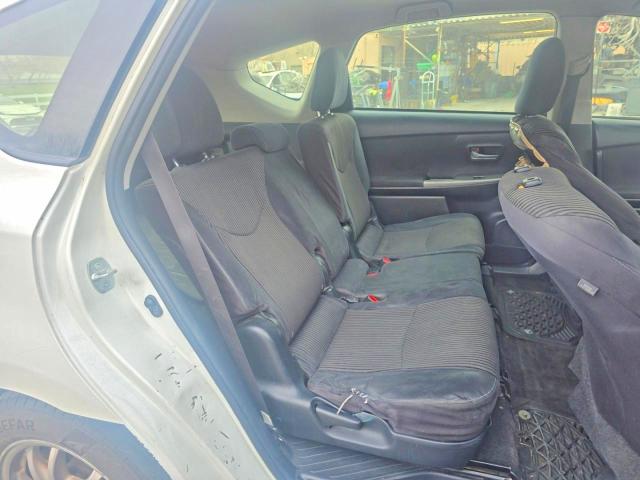 Фото 6 - TOYOTA PRIUS