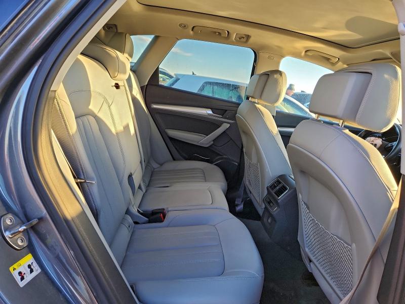 Фото 11 - AUDI Q5