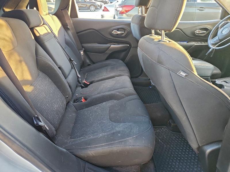 Фото 10 - JEEP GRAND CHER