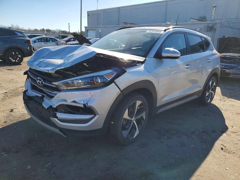 Фото 1 - HYUNDAI TUCSON