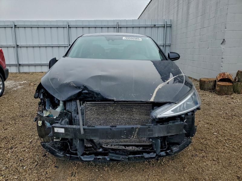 Фото 5 - HYUNDAI ELANTRA