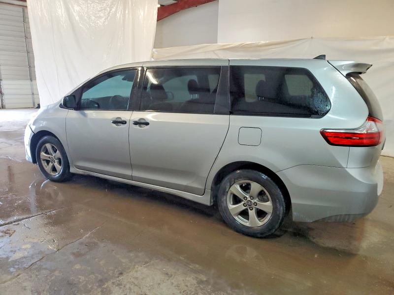 Фото 2 - TOYOTA SIENNA