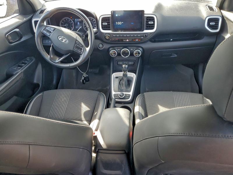 Фото 8 - HYUNDAI VENUE