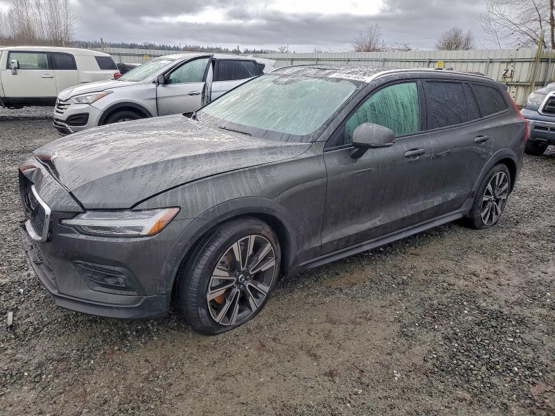 Фото 1 - VOLVO V60