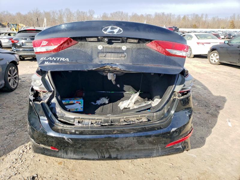 Фото 6 - HYUNDAI ELANTRA