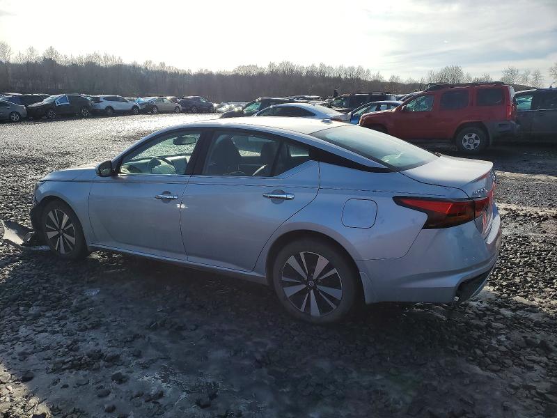 Фото 2 - NISSAN ALTIMA