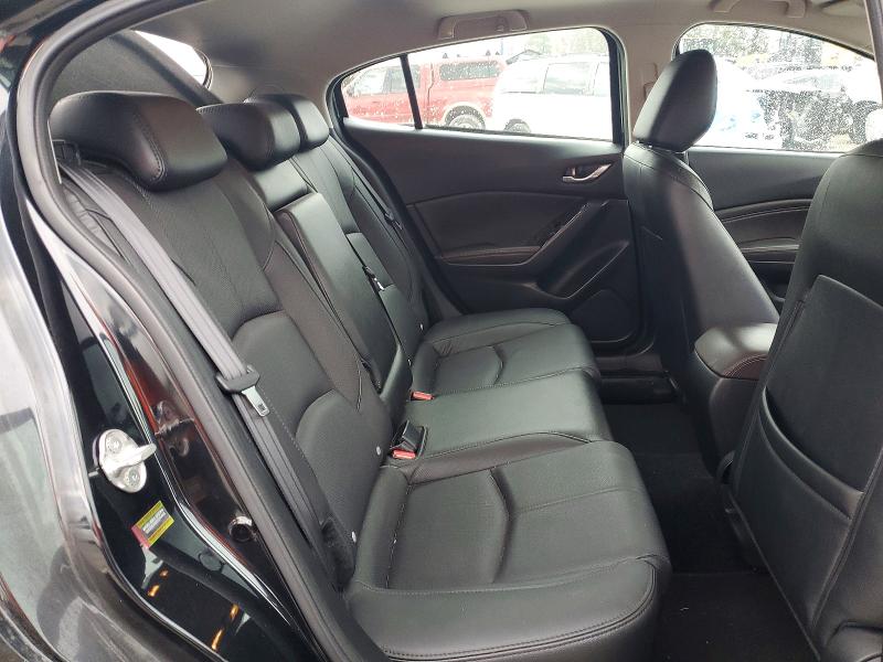 Фото 10 - MAZDA 3