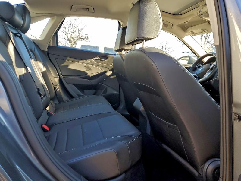 Фото 10 - VOLKSWAGEN JETTA