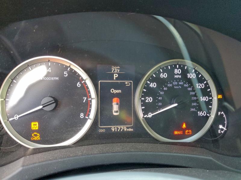 Фото 9 - LEXUS IS