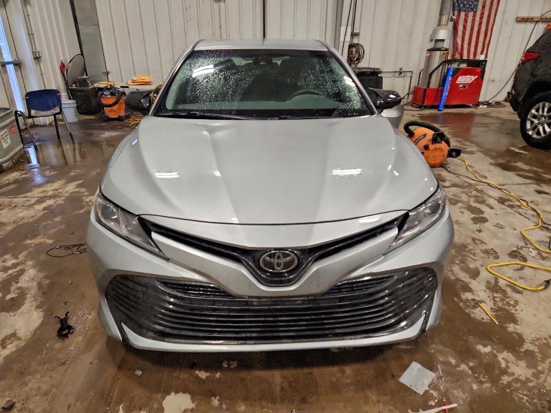Фото 5 - TOYOTA CAMRY