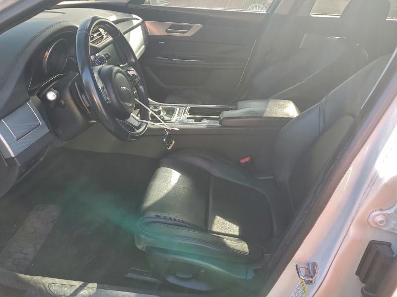 JAGUAR XF 2018 VIN SAJBR4FX8JCY61728