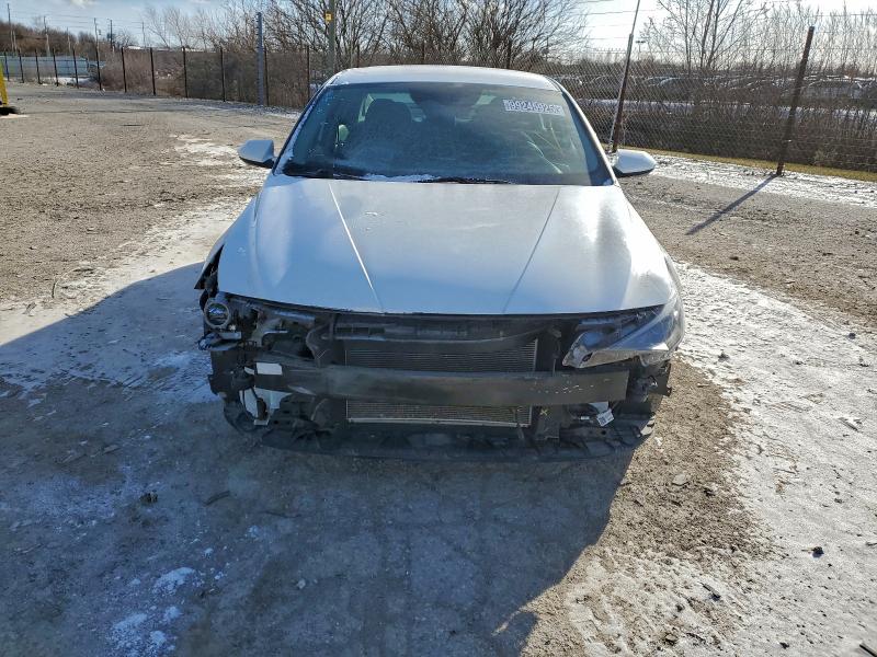 Фото 5 - HYUNDAI ELANTRA