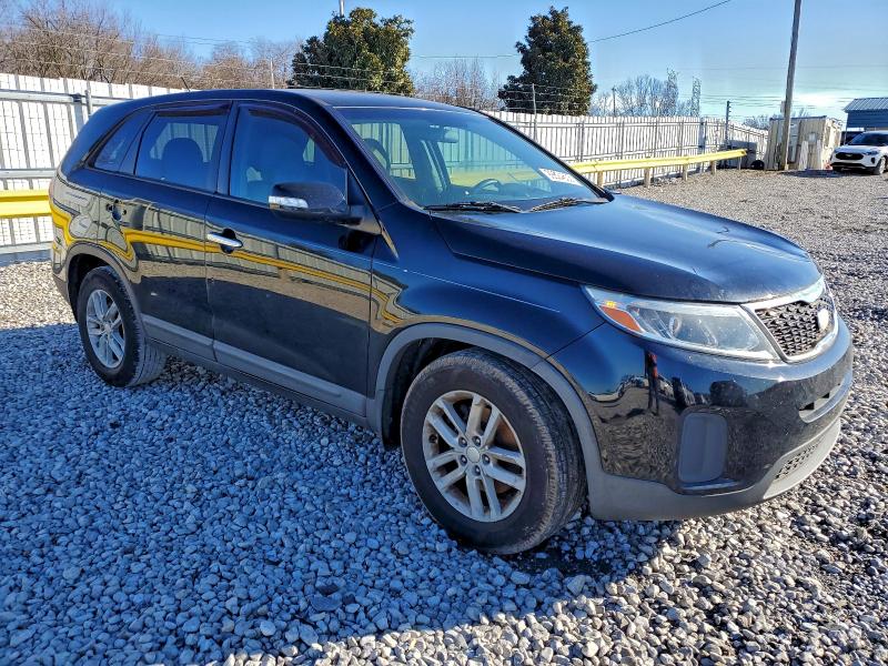 Фото 4 - KIA SORENTO
