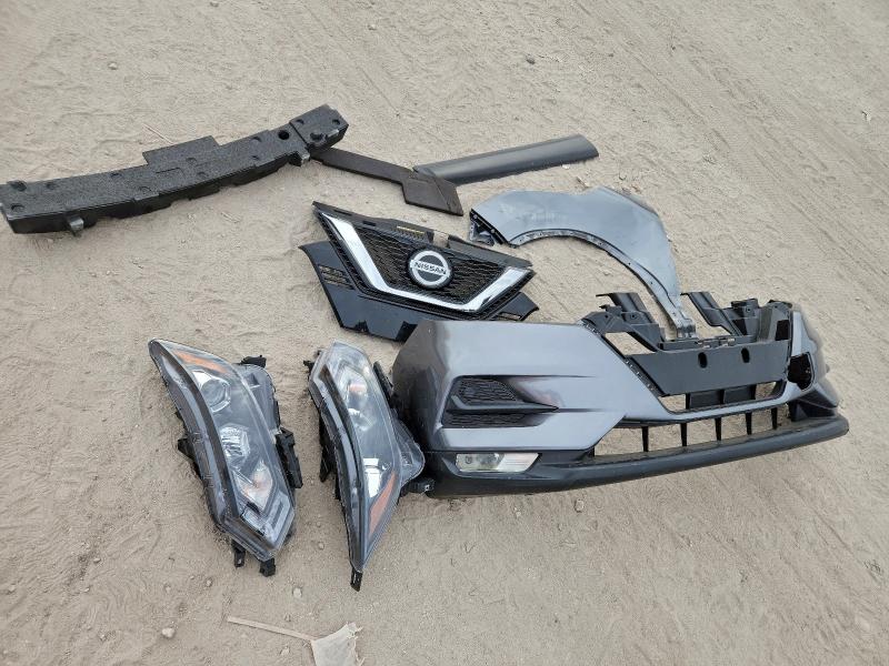 Фото 13 - NISSAN ROGUE