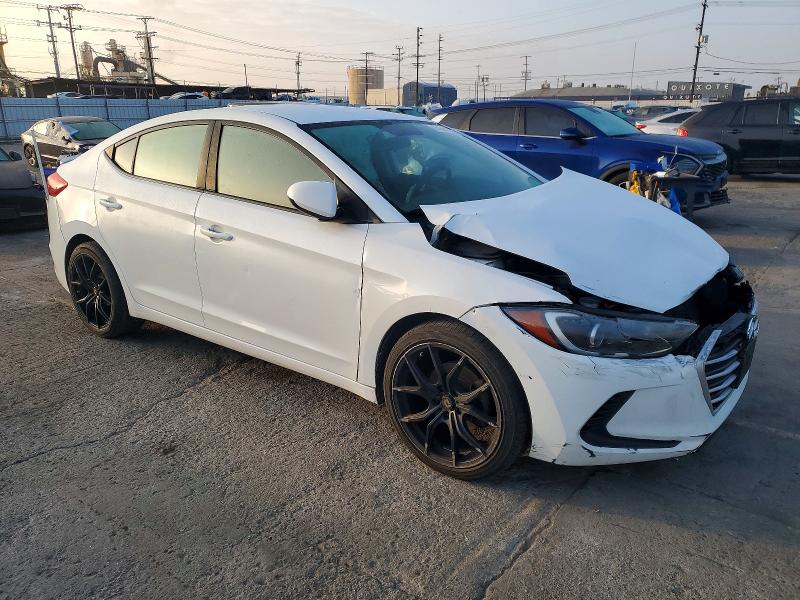 Фото 4 - HYUNDAI ELANTRA