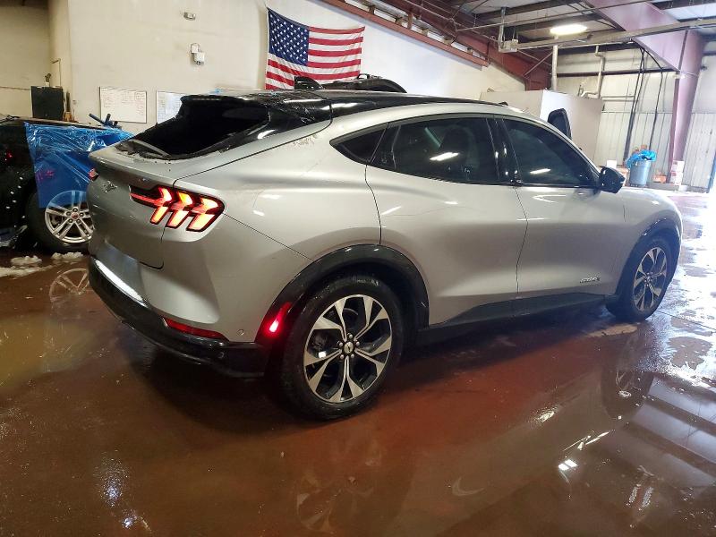 Фото 3 - FORD MUSTANG