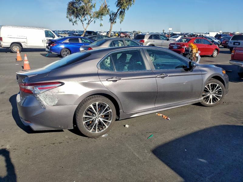 Фото 3 - TOYOTA CAMRY