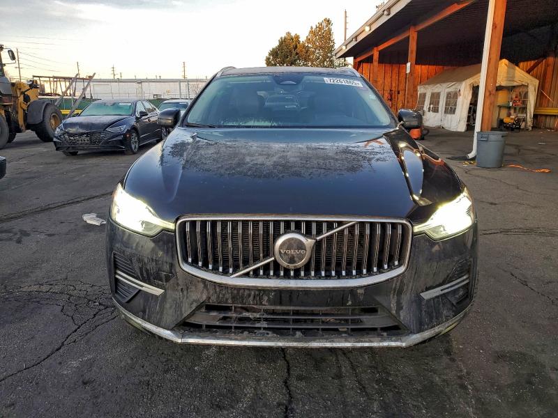 VOLVO XC60 B5 IN 2022 VIN YV4L12DL0N1954255