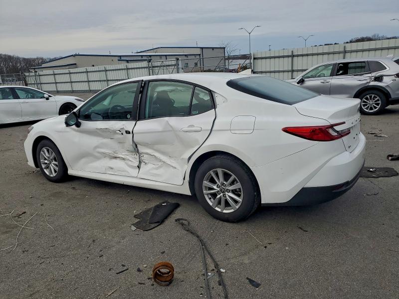 Фото 2 - TOYOTA CAMRY