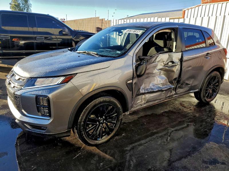 Фото 1 - MITSUBISHI OUTLANDER