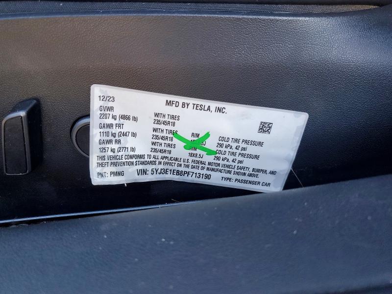 Фото 13 - TESLA MODEL 3