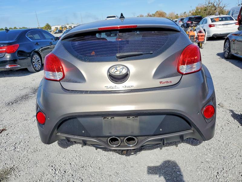 Фото 6 - HYUNDAI VELOSTER