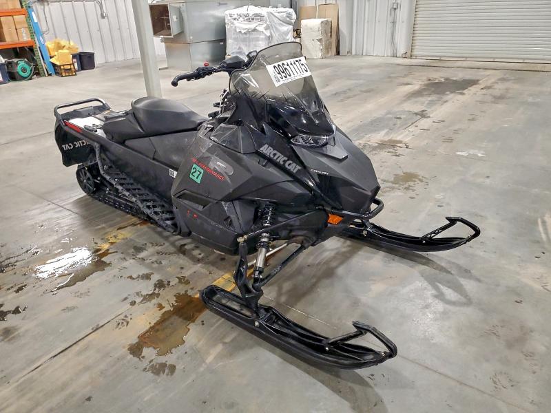 ARCTIC-CAT SNOWMOBILE 2025