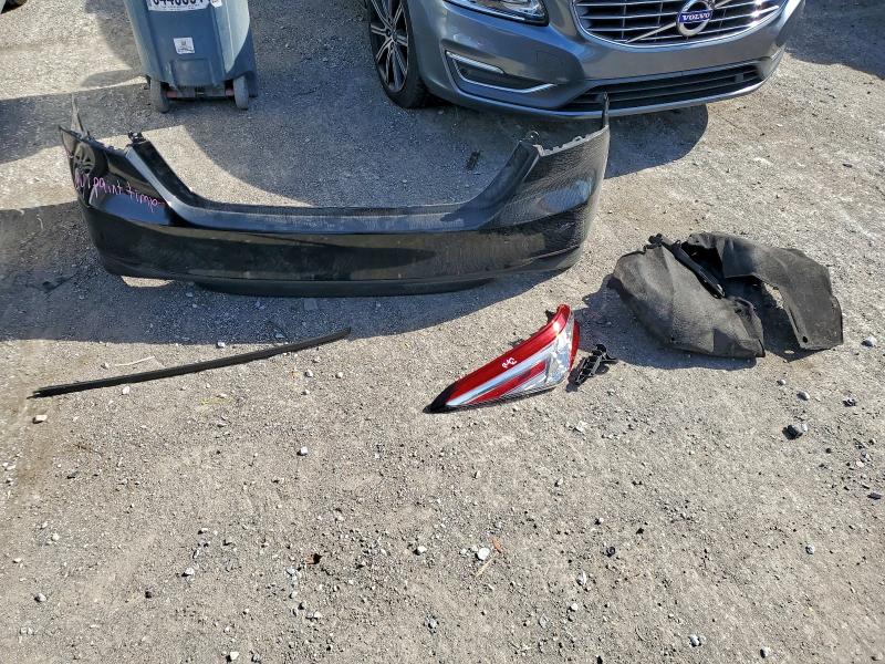 Фото 12 - TOYOTA CAMRY