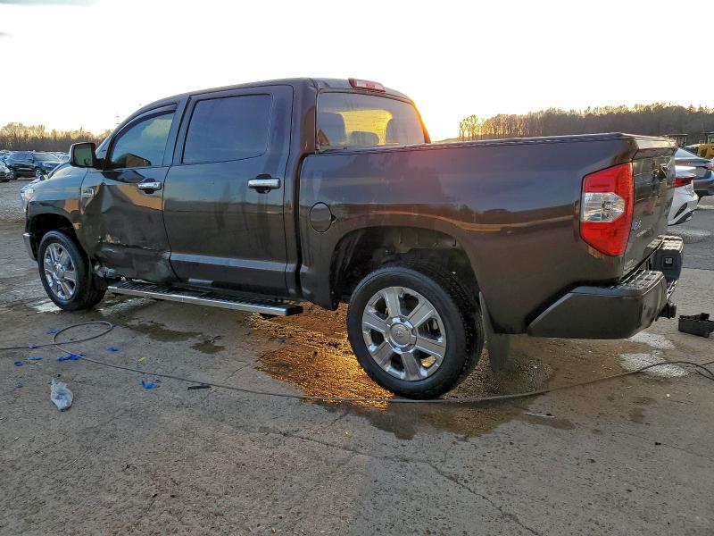 Фото 2 - TOYOTA TUNDRA