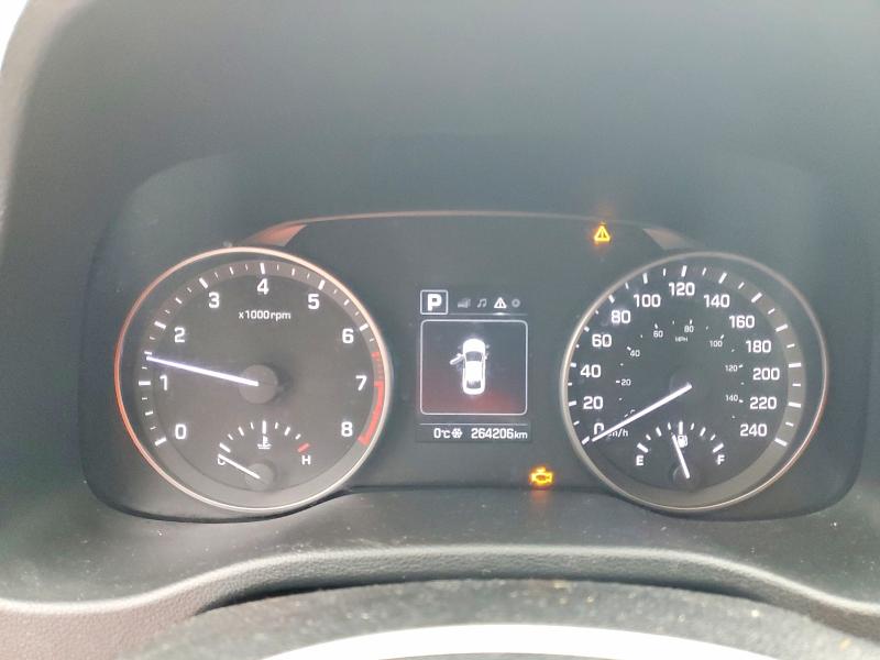 Фото 9 - HYUNDAI ELANTRA