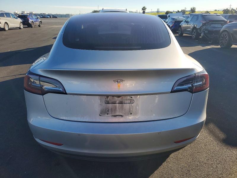 Фото 6 - TESLA MODEL 3