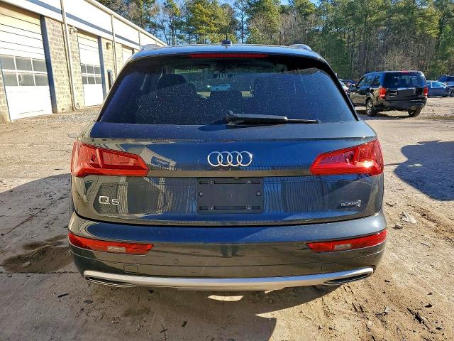 Фото 6 - AUDI Q5