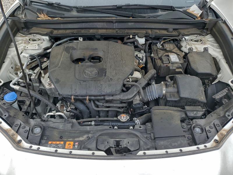 Фото 12 - MAZDA CX30