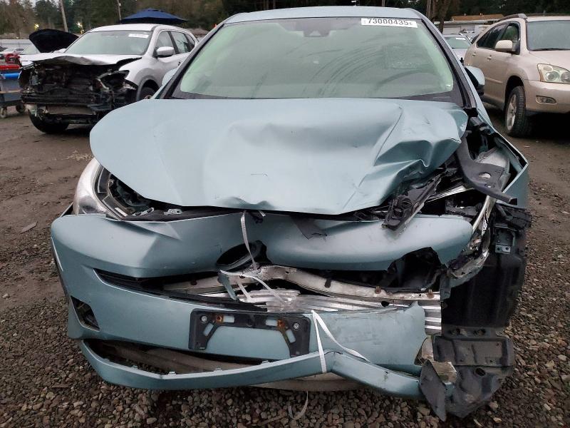 Фото 5 - TOYOTA PRIUS