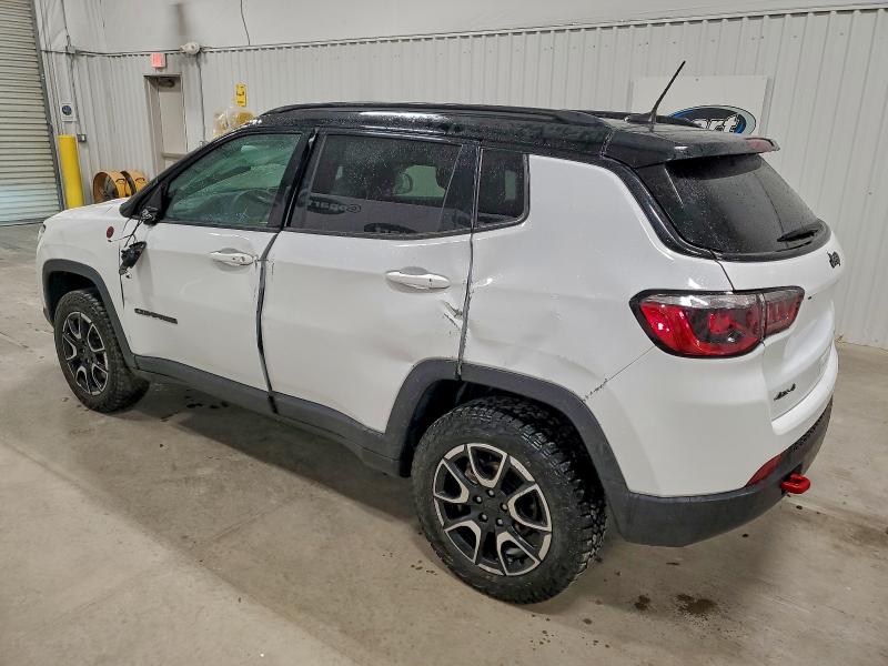 Фото 2 - JEEP COMPASS