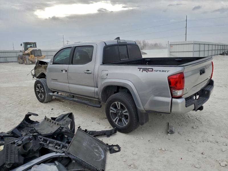 Фото 2 - TOYOTA TACOMA