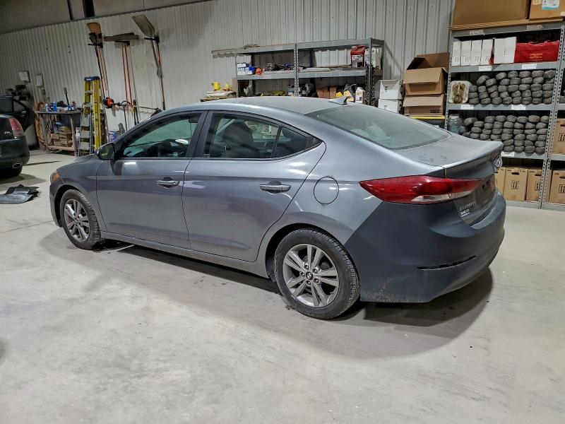 Фото 2 - HYUNDAI ELANTRA