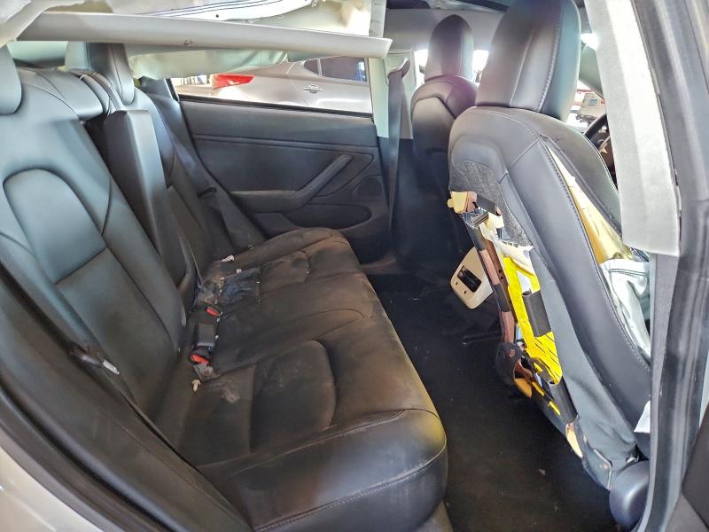 Фото 10 - TESLA MODEL 3