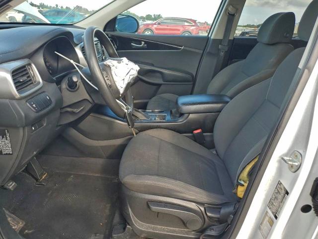 Фото 7 - KIA SORENTO