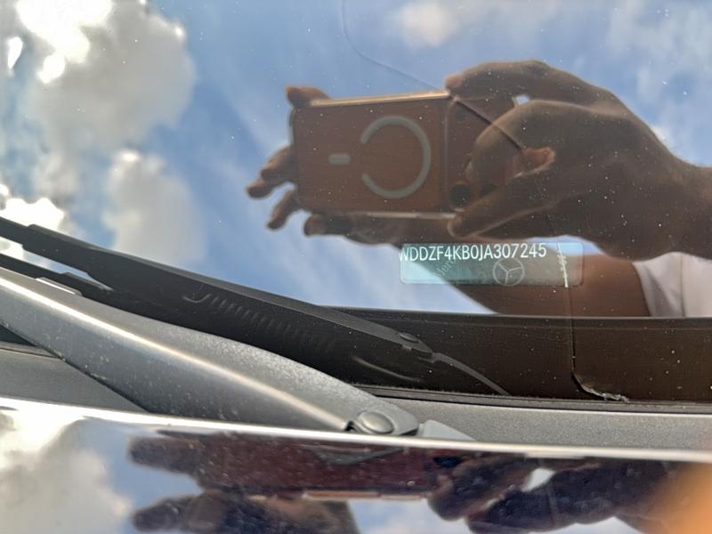 Фото 10 - MERCEDES-BENZ E-CLASS