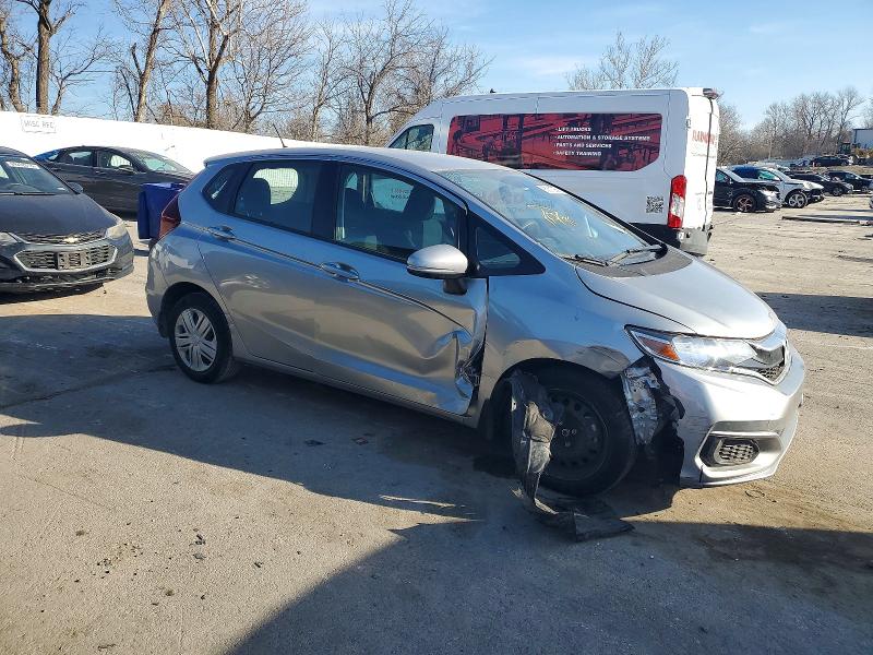 Фото 4 - HONDA FIT