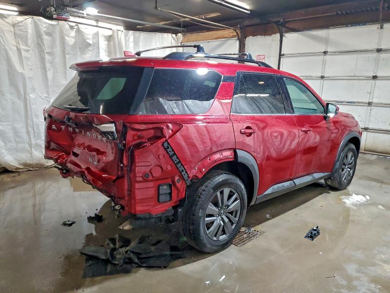 Фото 3 - NISSAN PATHFINDER