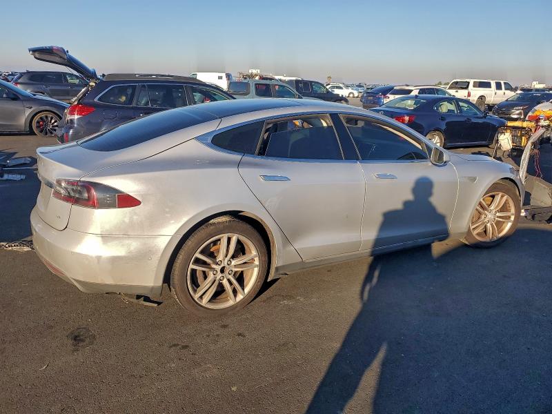 Фото 3 - TESLA MODEL S