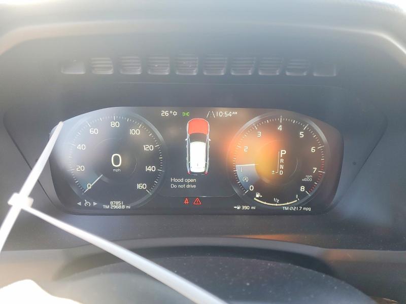 Фото 9 - VOLVO XC90