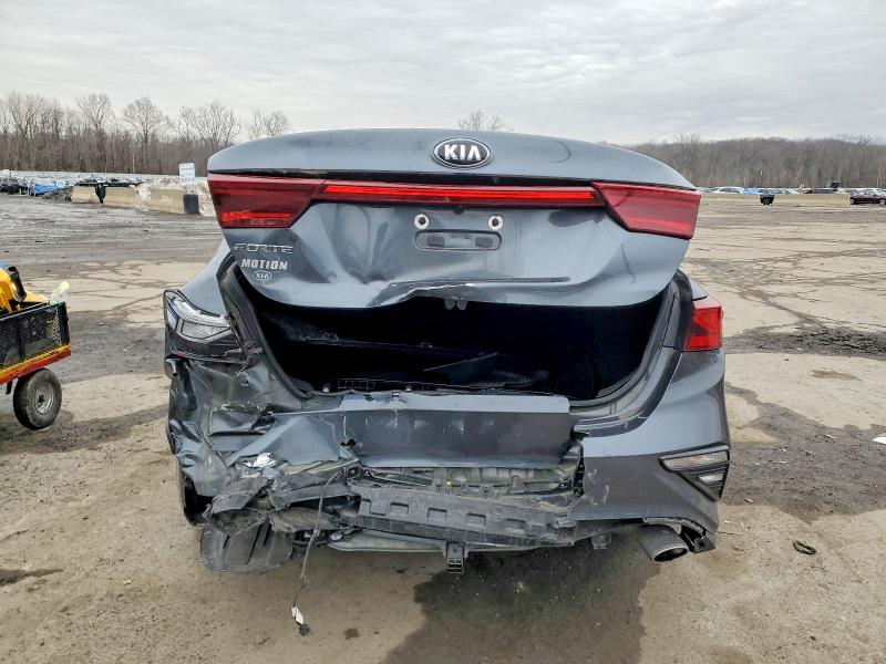 Фото 6 - KIA FORTE