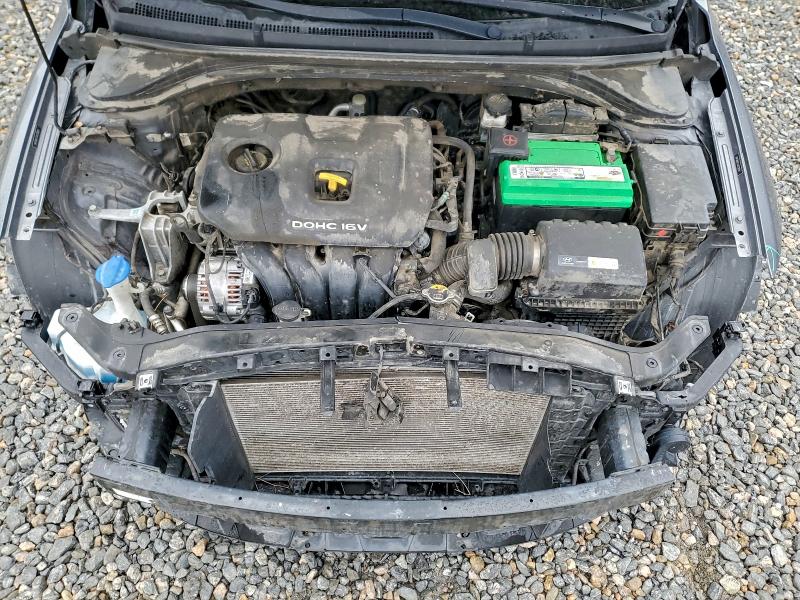 Фото 11 - HYUNDAI ELANTRA