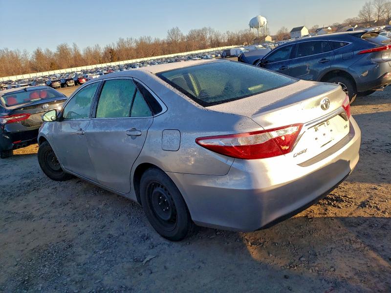 Фото 2 - TOYOTA CAMRY