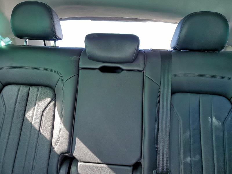 Фото 10 - AUDI Q5